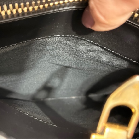 Valentino Garavani Rock Stud 2 Way Bag - Picture 9 of 16